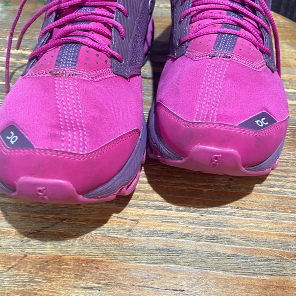 On Running sneakers - Picture 9 of 9